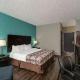La Quinta by Wyndham Knoxville East - Photo 4