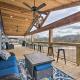 Upscale Riverfront Home with Beach and Fire Pit! Glenwood - Foto 1