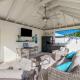 Beach Luxury, 4B- 3B Heated Pool, Infinity Spa, Cabana with Outdoor Kitchen and TV, BBQ, Golden Tee Arcade, Walk to Beach! Sleeps 10, West Palm Beach (fotografie 7)