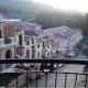 Villa Berastagi Resort V25 depan Kolam Renang, Berastagi - Kuva 1