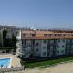 UnSide Apart Otel, Side
