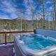 Hot Tub, Deck and Grill Mtn-View Divide Cabin, Midland (foto 2)