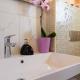 Two-Bedroom Apartment in Okrug Gornji III, Trogir (Traù) (foto 3)