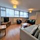 3 Bedroom Apartment Coventry - Hosted by Coventry Accommodation - Photo 3