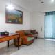 Spacious Classic 1BR Apartment at Taman Beverly By Travelio, Putat-gede (foto 6)