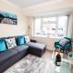 Central Windsor Stunning 4 Bedroom Spacious Modern House, Windsor - Photo 1