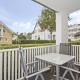 Balkon, gratis Nutzung vom AHOI Erlebnisbad und Sauna in Sellin - Villa Karola FeWo 04, Göhren - Kuva 10