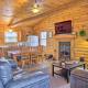 Cabin Retreat on Table Rock Lake with Fire Pit!