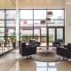 709- Apartamento Decorado Encantador, mobiliado, amplo, cozinha completa, Excelente localização no Rebouças, クリチバ - 写真 1