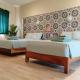 Jalach Uinik, Hotel Real Maya 4