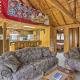 Rustic River View Cabin with Fire Pit, Games and Grill, Houghton Lake (fotografie 4)