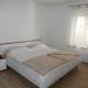Room in Susak with air conditioning, W-LAN (3865-4) - Foto 1