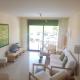 Beautiful apartment 75m2 with view at the beach, pool, parking, Roses (fotografie 2)