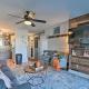 Eclectic Condo with Balcony 1 Block to Beach! Myrtle Beach - Foto 4