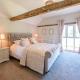 Chapel Cottage at Pond Hall Farm, Stunnning Property with Private Hot Tub, Hadleigh Ipswich - Zdjęcie 10