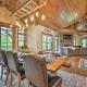 Elegant Mtn Chalet with Deck 1 Mi to Mt Snow! Dover - Foto 7
