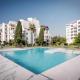 2 Bedroom with pool in the heart of Puerto Banus Marbella - Zdjęcie 9