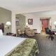 Wingate by Wyndham Peoria - Complimentary Area Shuttle - Photo 3
