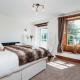 Pass the Keys Stunning Large 4 Bed Country House with Hot tub, Bath - Foto 9