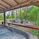 Luxe Cabin with Hot Tub on 5 Acres in Pearcy!, Pearcy (foto 4)