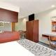 Microtel Inn & Suites by Wyndham Detroit Roseville - Photo 5