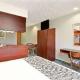 Microtel Inn & Suites by Wyndham Detroit Roseville - Photo 6