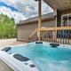 Bright Kamas Home with Fire Pit, 22 Mi to Park City!, Kamas