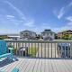 Oak Island Beach Abode with Deck Walk to Shore!, Oak Island - Fotografie 1