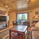 Cozy Family Condo in Mammoth Lakes with Balcony