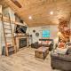 Hiawassee Getaway with Hot Tub, Deck and Lake Access!, Hiawassee (foto 7)