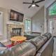 Unwind Fireside & Walk to Slopes! Poconos Getaway, Lake Harmony (foto 6)