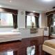 Clean Comfy Cozy easy to go Siam Paragon and Chatuchak Market, Bangkok - Photo 5