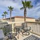 Pacifica Condo with Balcony, Walk To Beach! South Padre Island - Foto 1