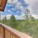 Deck & Views: Dog-Friendly Cabin in Show Low!, Show Low (Foto 2)