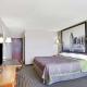 Super 8 by Wyndham Nashville/ Dntn/ Opryland Area - Photo 7