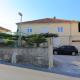 Apartments by the sea Trogir - 15517 - Photo 4