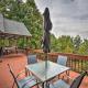 Home with Spacious Deck, BBQ, Game Room and Lake Views, Hiawassee (foto 3)