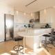 Third floor sea facing 2 bedroom apartment with balcony, Кейптаун - Фото 7