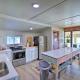 Lakefront Cabin with Patio and Views in Lake Norden, Lake Norden (foto 7)