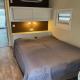 Schwimmende Ferienwohnung, Hausboot Urlaub als Festlieger am Steg, ツェーデニック - 写真 5