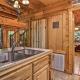 3 Mi to Pigeon Forge Cabin with Hot Tub and Deck, Sevierville - Fotografie 8