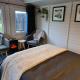 The Little Hide - Adult Only Camping Pods Wigginton - Photo 5