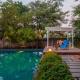 Morning Dew Retreat by StayVista - Modern interiors, Indoor games, Lush greenery, Pool & Gazebo await your escape, Nashik - Zdjęcie 10