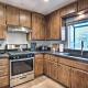 Luxe Lake Arrowhead Getaway w/ Treetop Views!, Lake Arrowhead (fotografie 8)