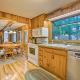 Riverfront Manton Cabin with Pool Table and Fire Pit!, Manton (fotografie 9)