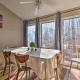 Modern Poconos Retreat with Hot Tub and Game Room, East Stroudsburg (zdjęcie 8)