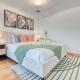 Unbeatable Rate Stylish 1BR with Balcony Near Metro by Deluxe Holiday Homes, Dubaj - Zdjęcie 2