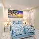 1 Block to Deerfield Beach Studio with Fire Pit!, Deerfield Beach