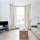Recently redecorated bright 1BR near Shepherds Bush with parking SOA, Londýn - Fotografie 2