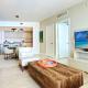 Lyfe Resort on Miami Hollywood BeachFront by MRA, Hollywood (photo 4)